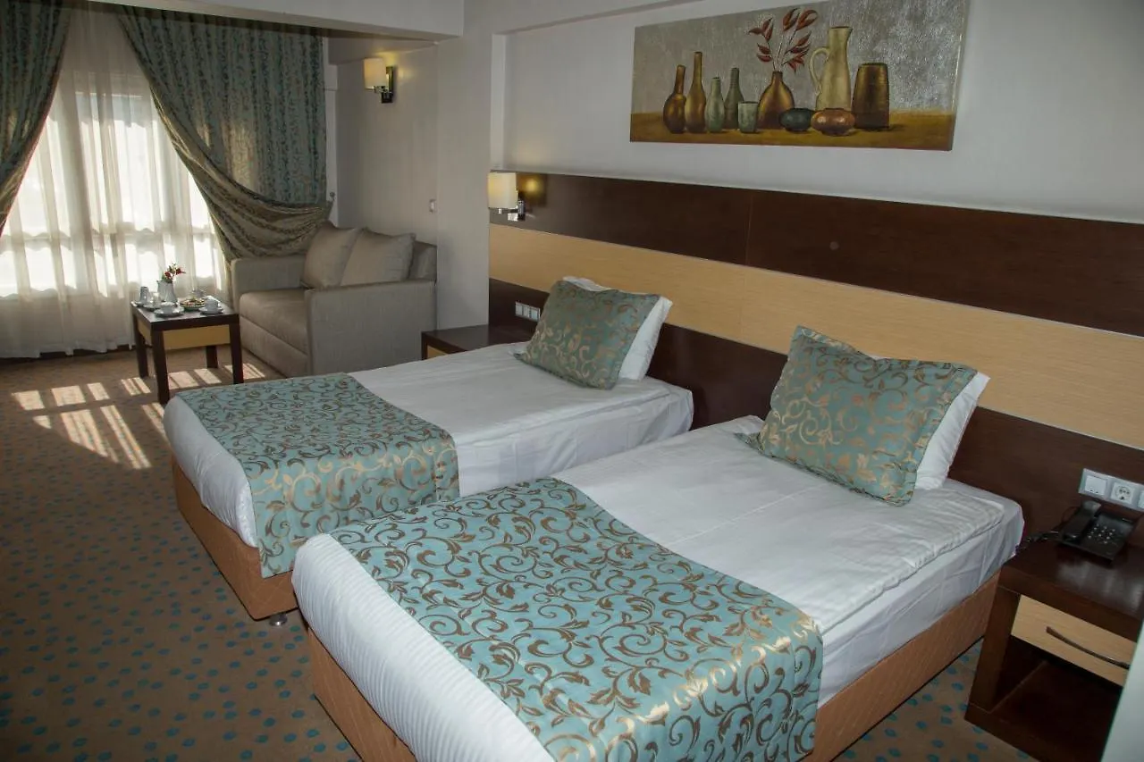 Mom Hotel Esmirna Turquía