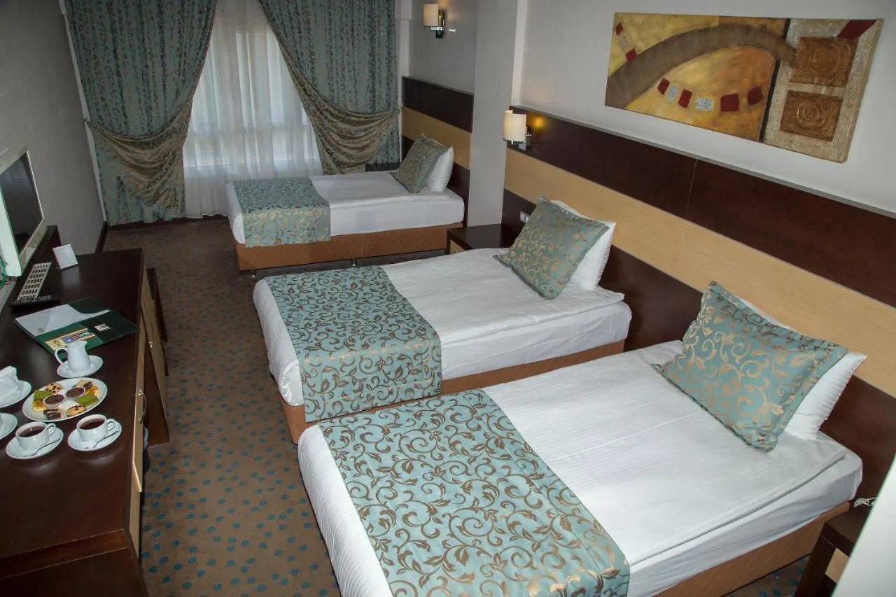 Mom Hotel Esmirna 4*,  Turquía